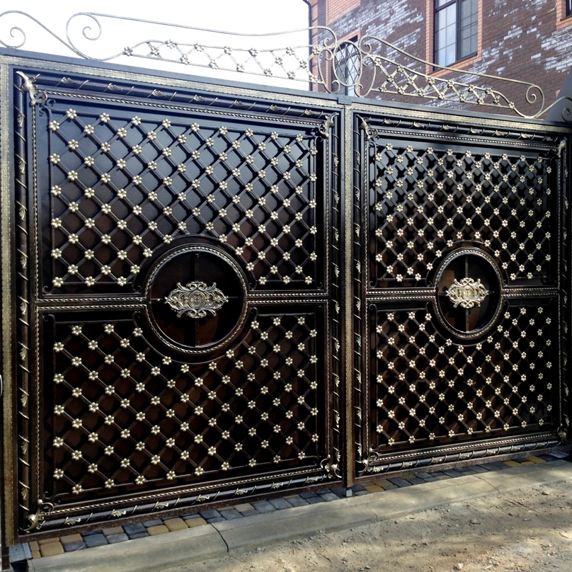 Откатные ворота с элементами ковки в Москве. Купить откатные ворота кованные