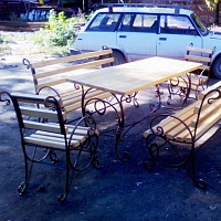 Кованый стол с лавками и стульями. Модель-9