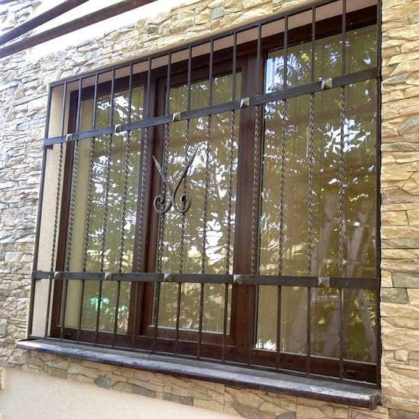 Кованые решетки на окна. Модель-22