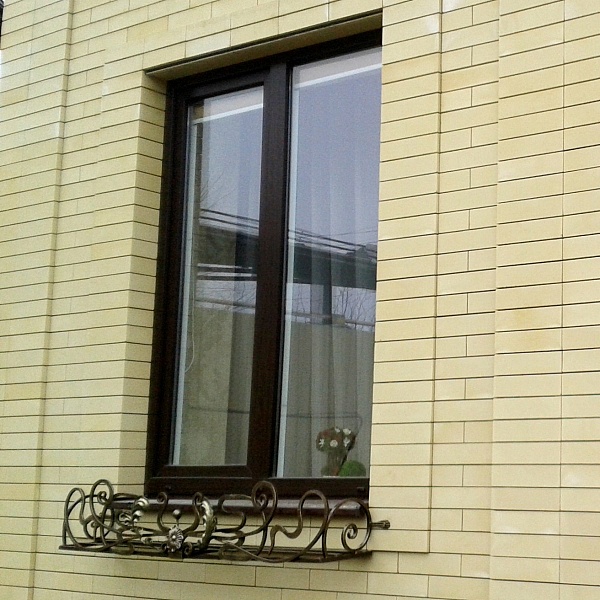 Кованая цветочница на окна. Модель-6